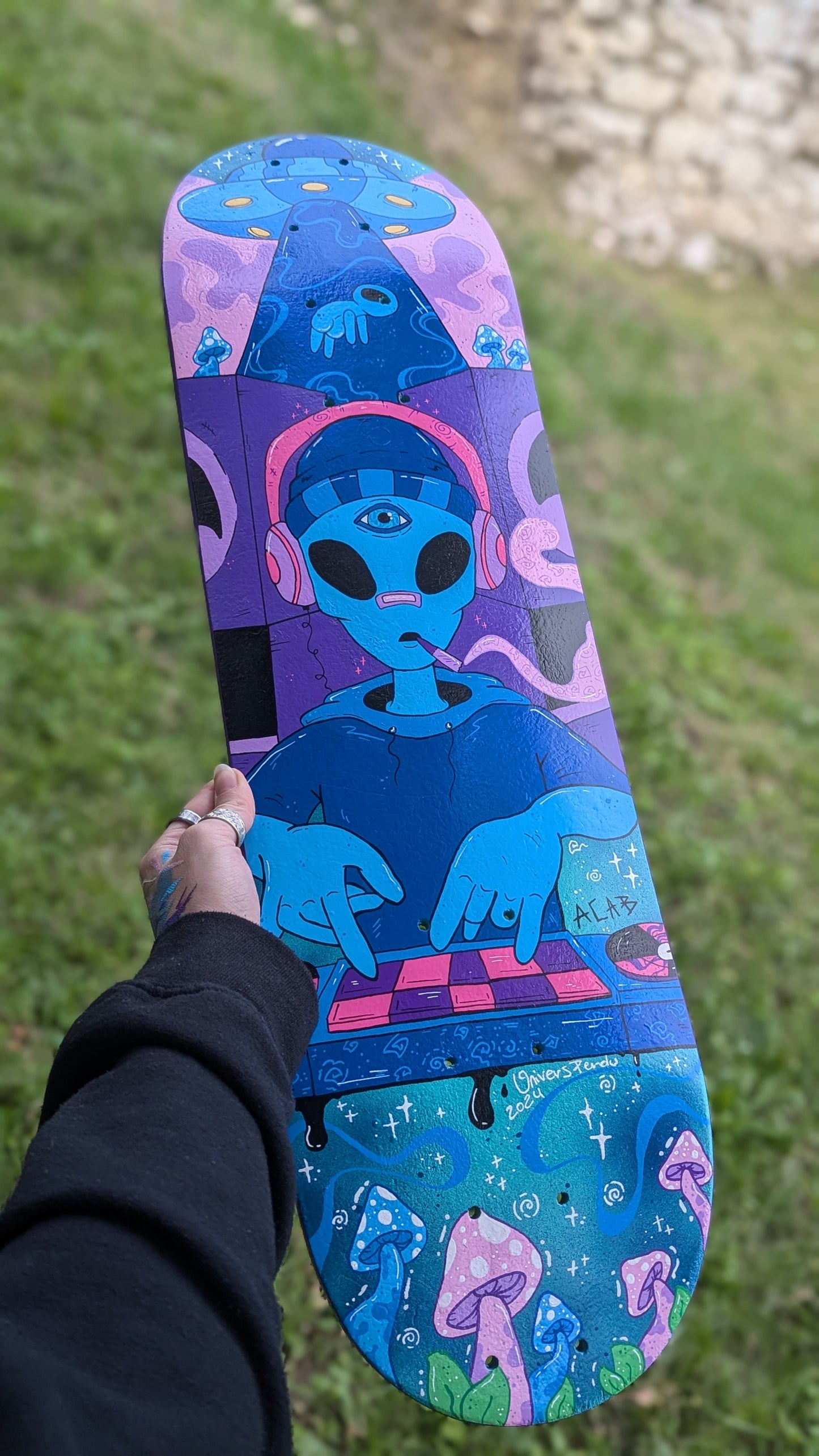 Skate Alien